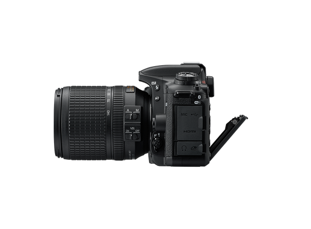 Nikon D7500 + 18-140mm f/3.5-5.6 G ED VR DX format, 20,9 MP, 4K video, ISO 51200,