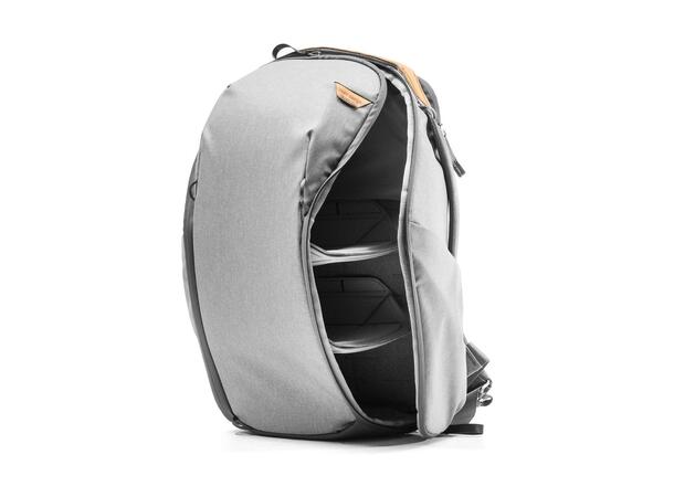 Peak Design Everyday Backpack 15L Zip Ash. Genial fotosekk