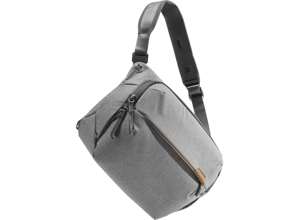 Peak Design Everyday Sling 10L V2 Ash. Liten og smart slingbag