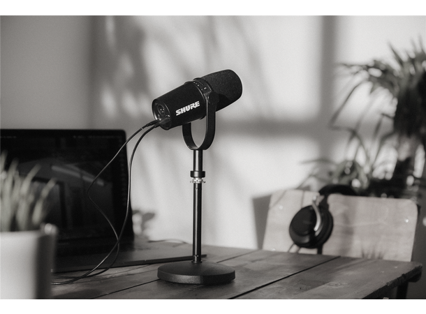 Shure MV7 Podcast Microphone, black for podkast, streaming og musikk.