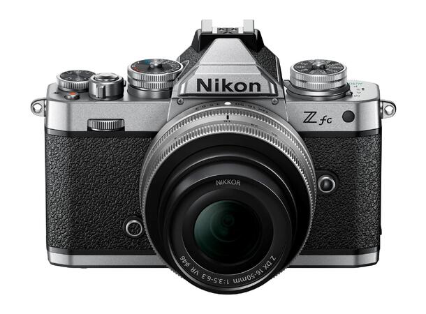 Nikon Z fc Kit med 16-50mm + 50-250mm Speilløs DX-format med 20,9MP, 4K, Wifi